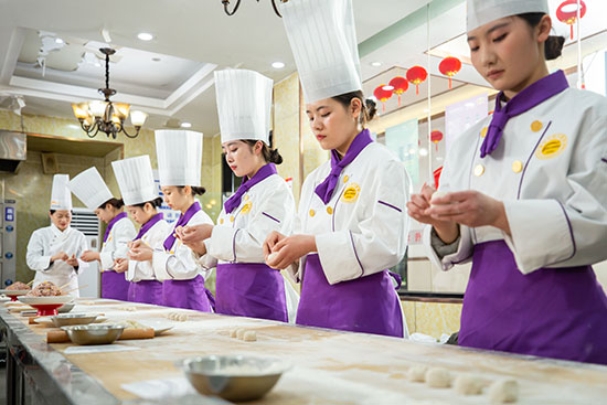 新东方烹饪学校学费学西点