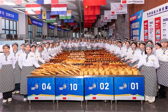 16岁上技校学什么好要学几个月