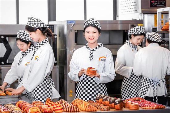 15岁孩子学什么技术好