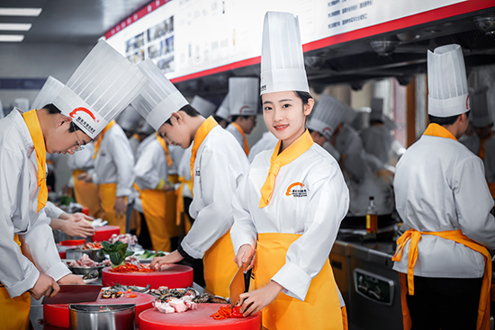 14岁男孩学什么有前途?甘肃新东方这六大技能方向,开启孩子高光未来! 14岁男孩学什么有前途?甘肃新东方这六大技能方向,开启孩子高光未来!