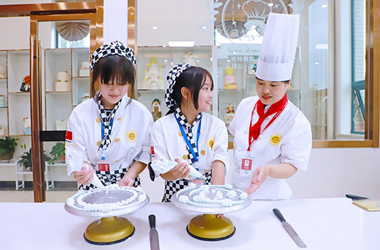 15岁初中没毕业学什么技术好?掌握一技之长,照样闯出好前程 15岁初中没毕业学什么技术好?掌握一技之长,照样闯出好前程