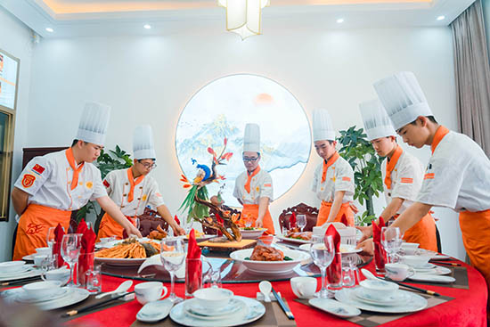 14岁男孩别迷茫！来甘肃新东方，学一门硬技能，赢不一样未来