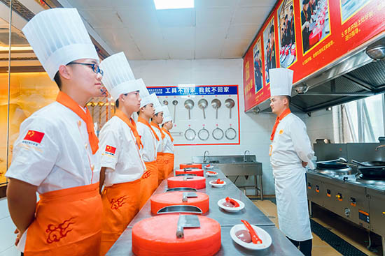 14岁男孩适合学什么专业